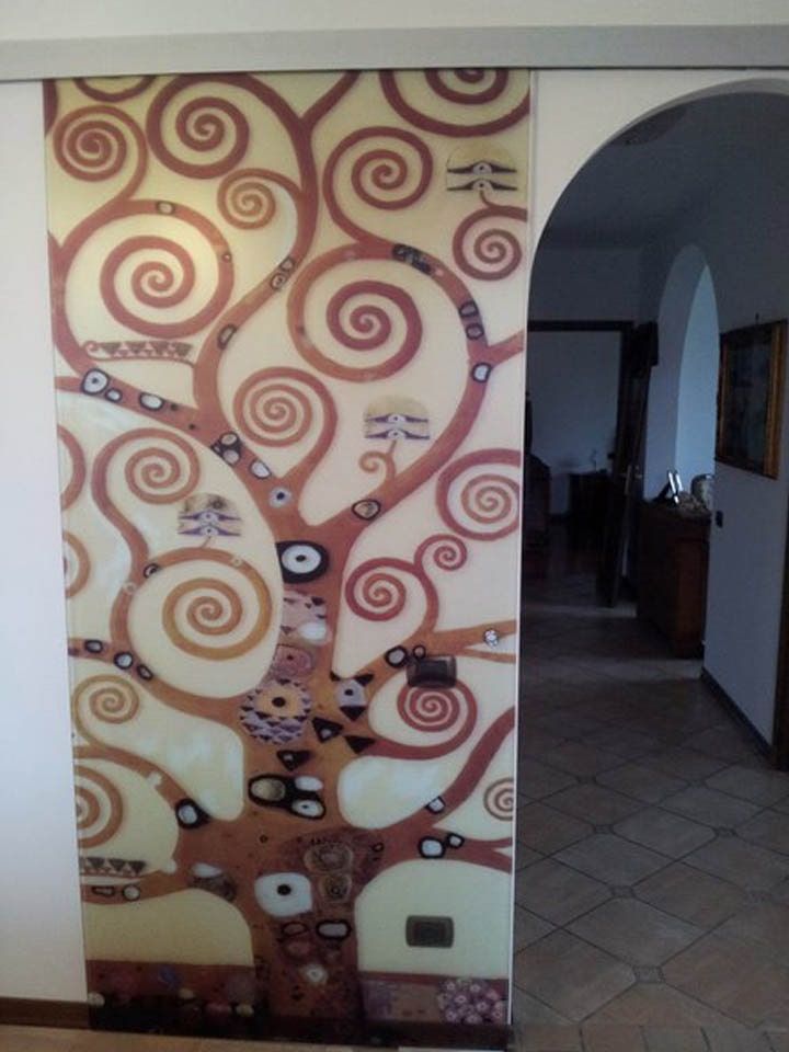 Porte in vetro , porte vetro , porte tuttovetro , porte scorrevoli in vetro , porte vetro scorrevoli, paraschizzi cucina, paraschizzi in vetro ,porte in vetro colorate , porte vetro colorate